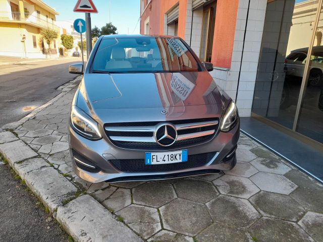 Mercedes-Benz MERCEDES B 180 D SPORT LED/NAVI