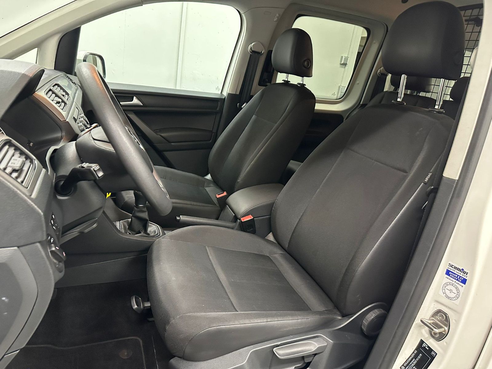 Fahrzeugabbildung Volkswagen Caddy Maxi 2,0TDI 5-Sitzer*AHK*TEMPO*NAVI*
