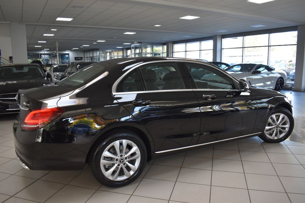 Mercedes-Benz C 300 d 4M 15 T/KM DISTR TOTW SPUR UNFALLFREI