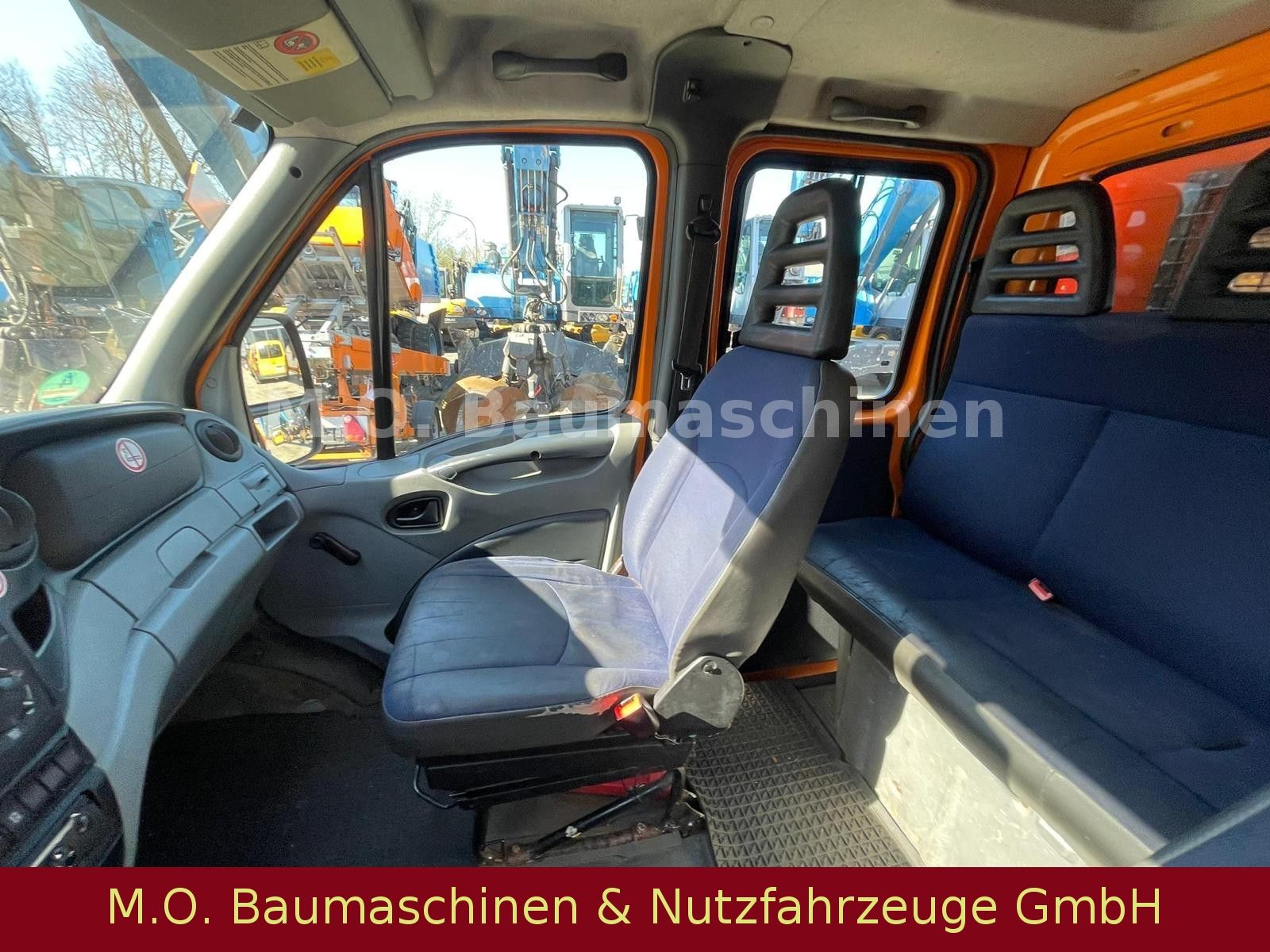 Fahrzeugabbildung Iveco Daily 35S12 A D/P / Doka / 3,5 t / Euro 3/