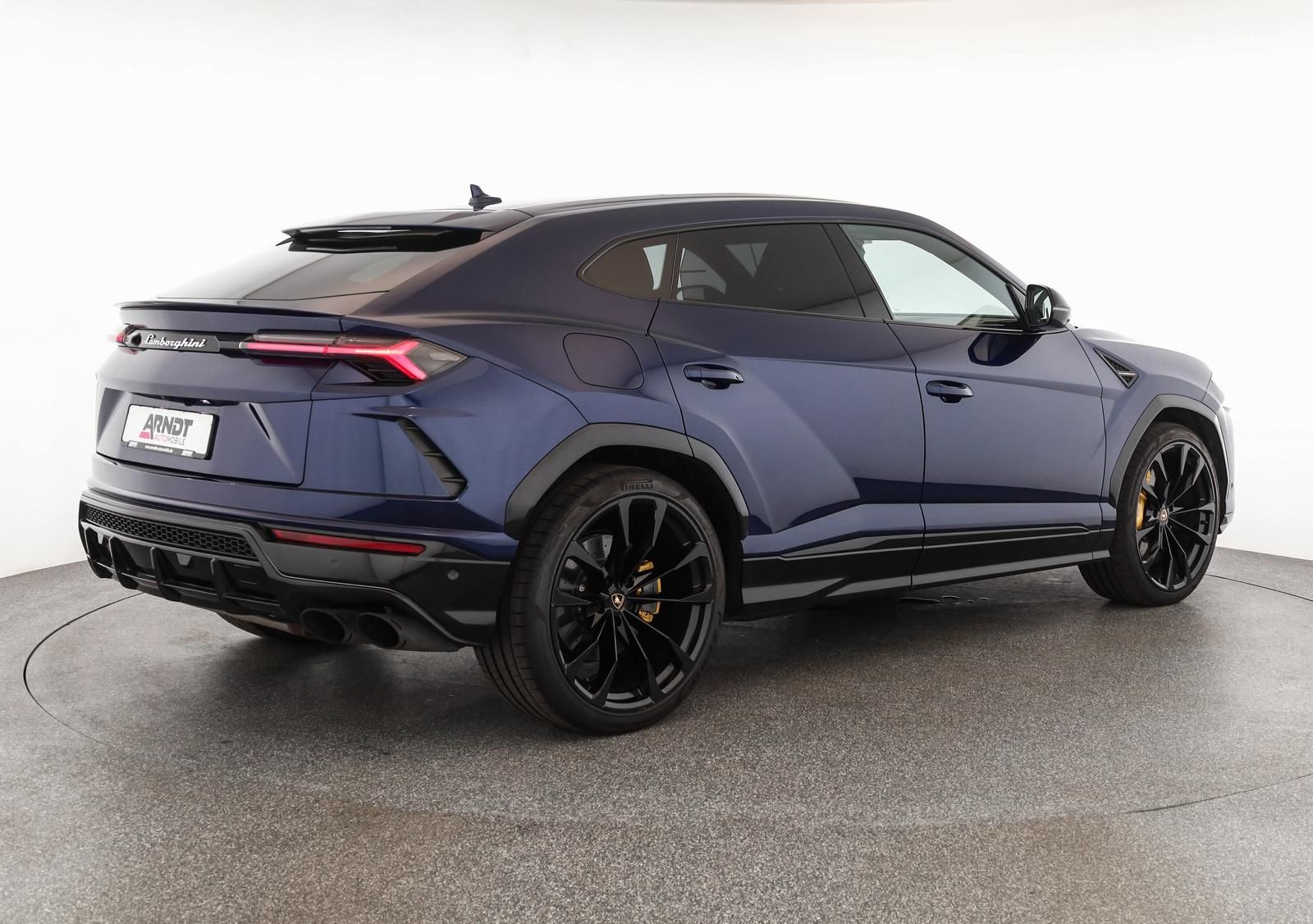 Lamborghini Urus Carbon Alcantara LED Pano Sensonum SHZ 23 foto 5