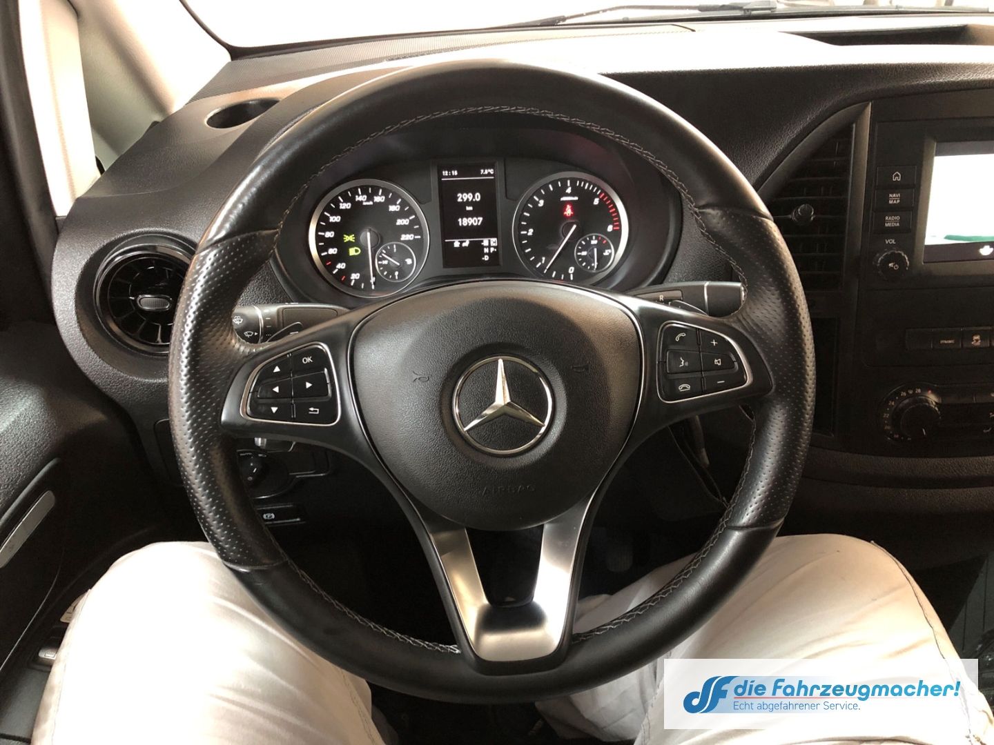 Fahrzeugabbildung Mercedes-Benz Vito Mixto 119 CDI lang EU6d AHK LED digitales C