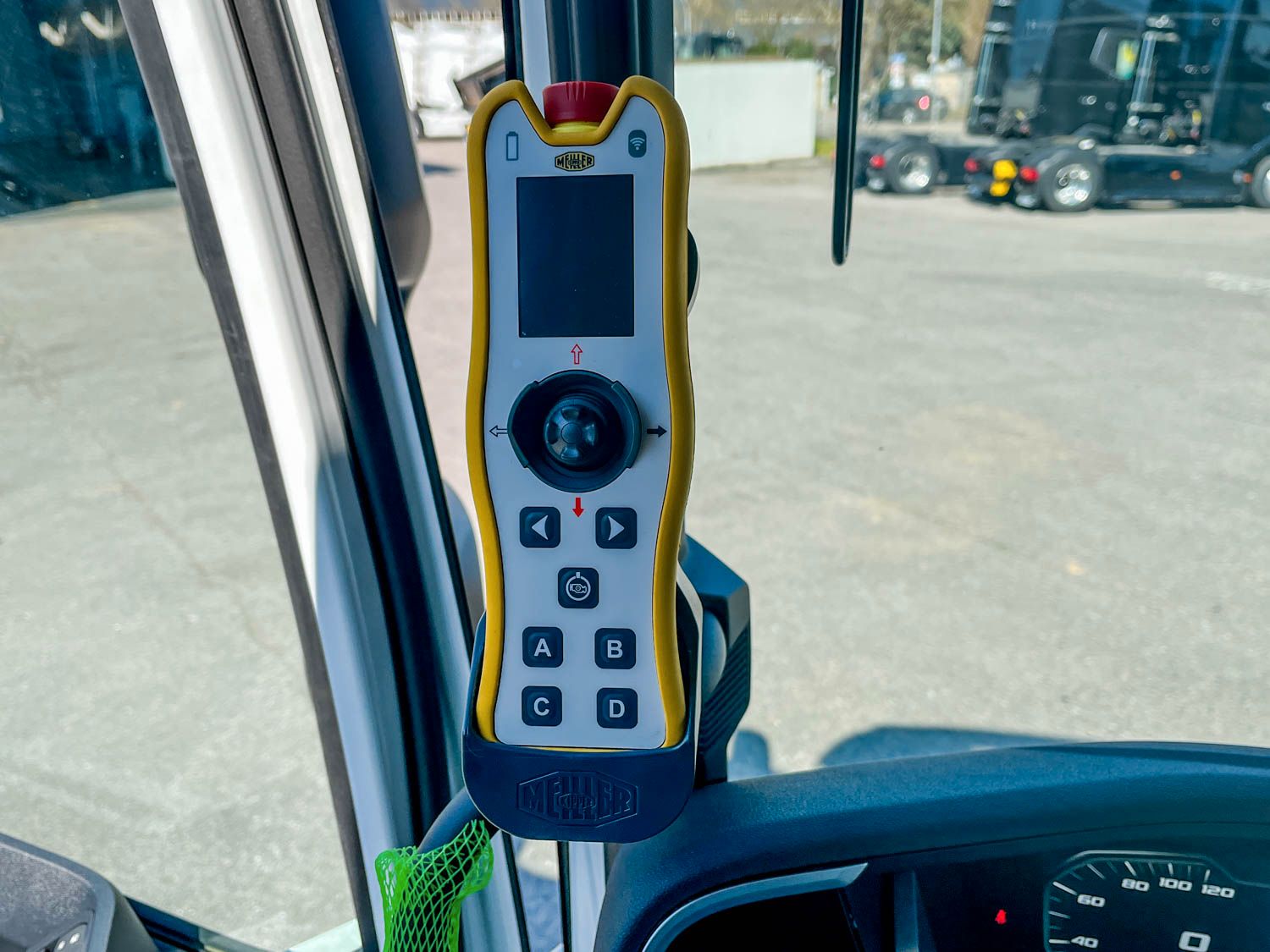 Fahrzeugabbildung DAF XD 410 FA Meiller Absetzkipper