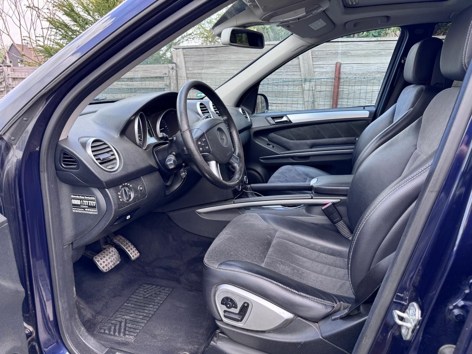Fahrzeugabbildung Mercedes-Benz 3.0 CDI V6 BRABUS/PANO/AHK/RCAM/ALLWETTER/LED