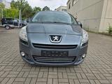 Peugeot 5008 Family - Peugeot 5008 aus 2012
