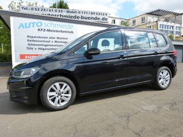 Volkswagen Touran Comfortline Massage AHK ACC aus 1.Hand