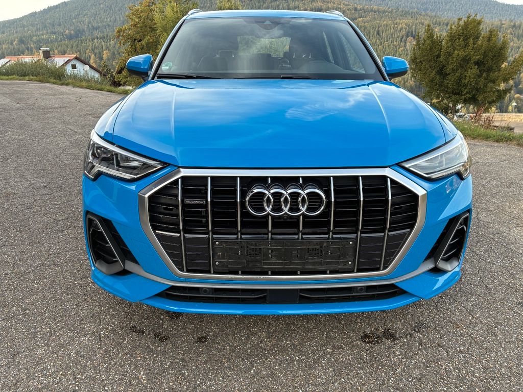 Image of Audi Q3