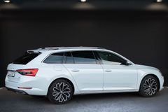 SKODA Superb Combi 2.0 TDI L&K 4x4*Massage*LED*ACC*PSD