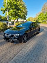 Mercedes-Benz E220 D AMG PAKET/19"/NIGHT/MULTIBEAM/WIDESCREEN - Mercedes-Benz E 220: Taxi