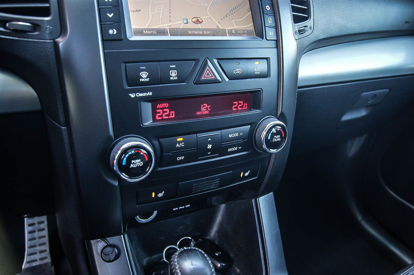 Fahrzeugabbildung Kia Sorento 2.2CRDi Spirit 4WD 7SITZE PANORAMA XENON