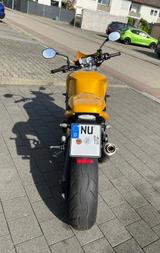 Triumph Speed Triple 1050 Gold - Angebote entsprechen deinen Suchkriterien