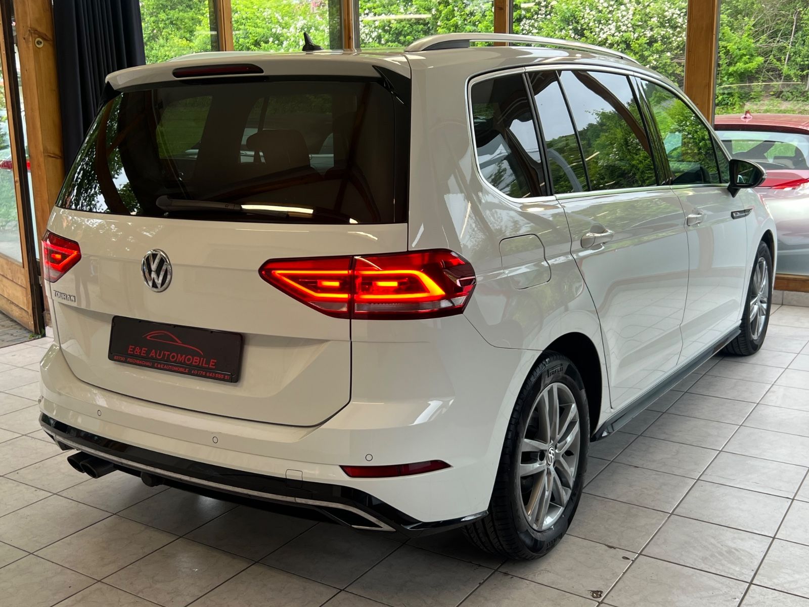 Volkswagen Touran Highline R-LINE DSG ACC AHK PDC 7-SITZER foto 9
