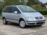 Volkswagen Sharan United 1.9 TDI Automatik *1-Hand*Navi*PDC - Volkswagen Sharan mit Diesel-Antrieb: Kleinbus, 1.9