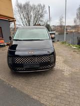 Hyundai STARIA 2.2 CRDi Signature 7-Sitzer Auto 2WD ... - gebrauchte Hyundai STARIA aus dem Jahr 2022