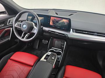 2024 BMW IX2 缩略图 17