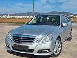 Mercedes-Benz E 250 CDI Avantgarde AHK/Standheizung/Pano/Xenon - Mercedes-Benz E 250: Cdi Avantgarde