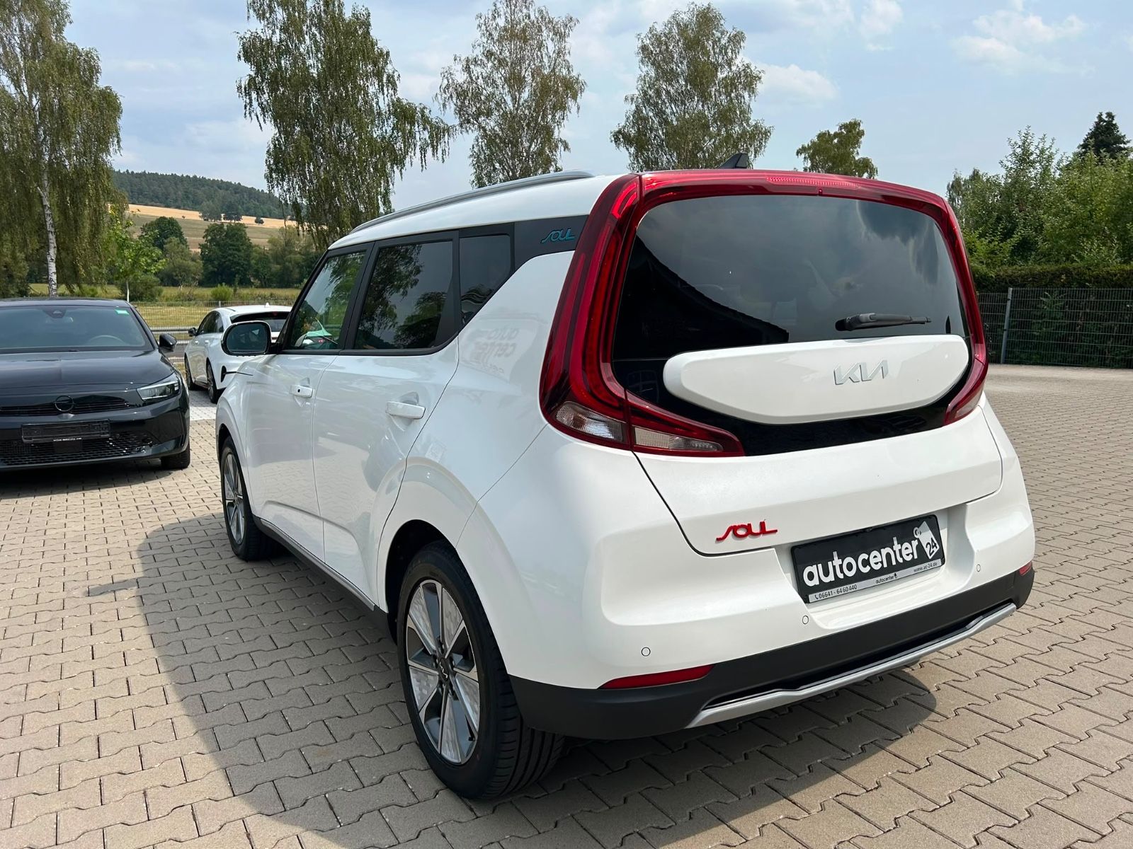 Fahrzeugabbildung Kia e-Soul Spirit°64 kWh°LED°3 Phasen°Kamera°1.Hand°