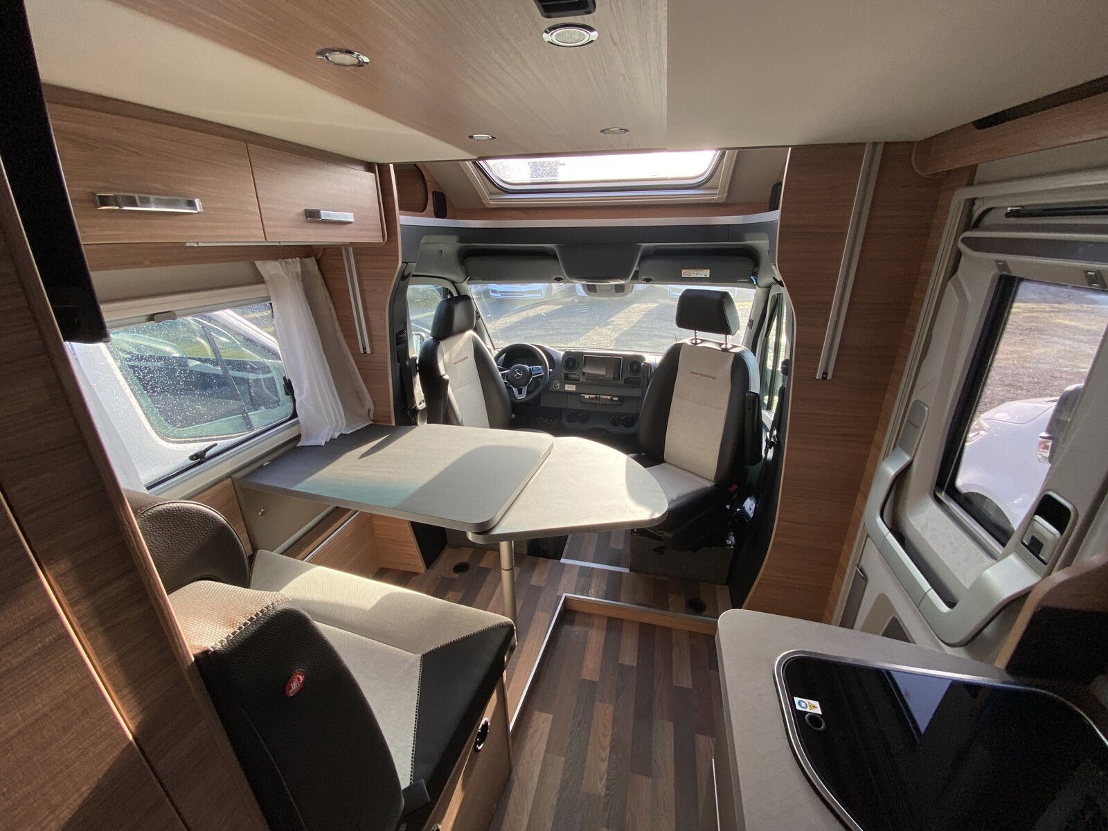 Fahrzeugabbildung Weinsberg CaraCompact Suite MB EDITION PEPPER 640 MEG