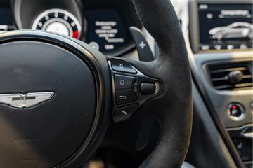 2019 Aston Martin DBS — миниатюра 35