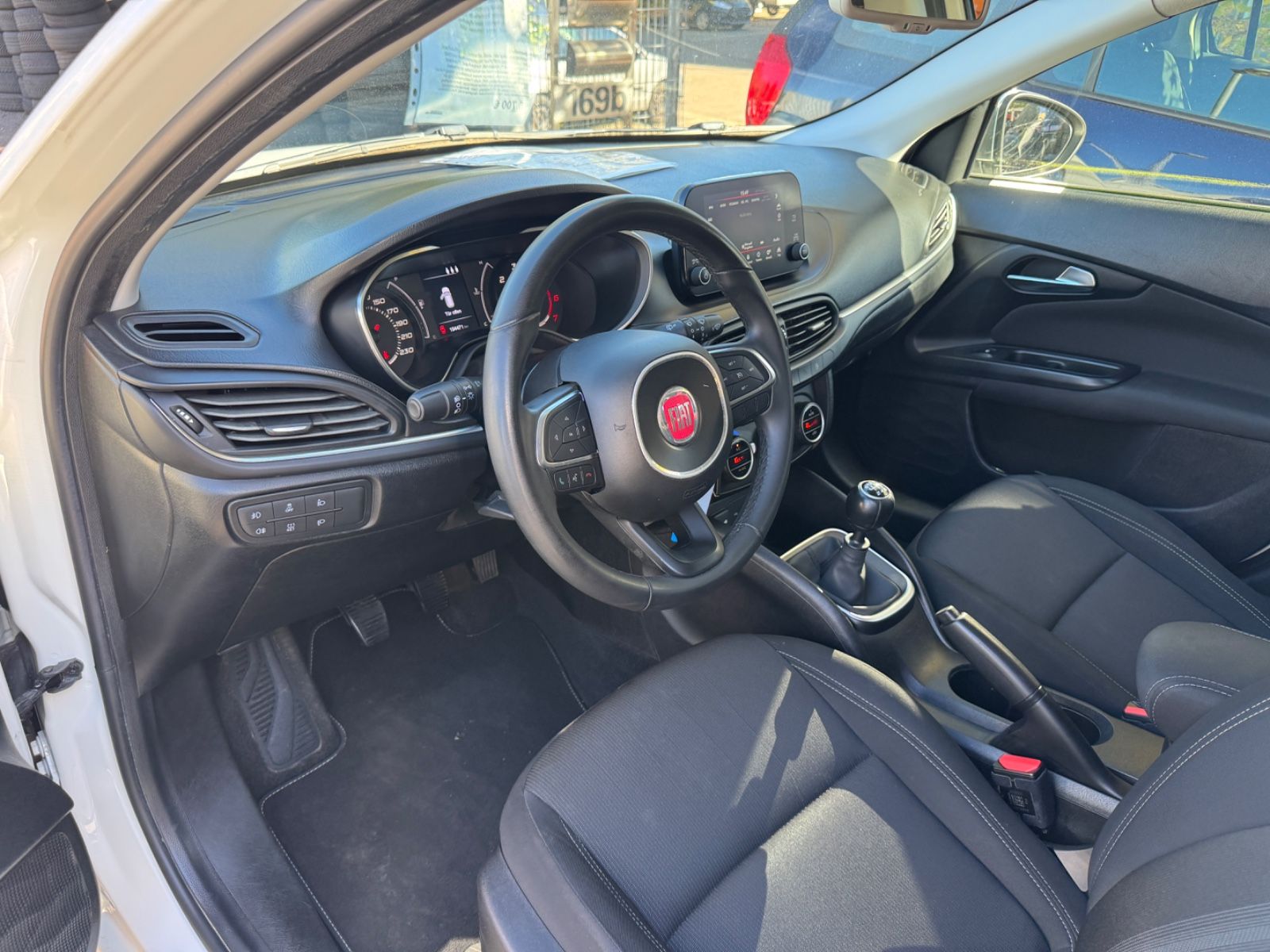 Fahrzeugabbildung Fiat Tipo Mirror 1.6  Navi+Kamera