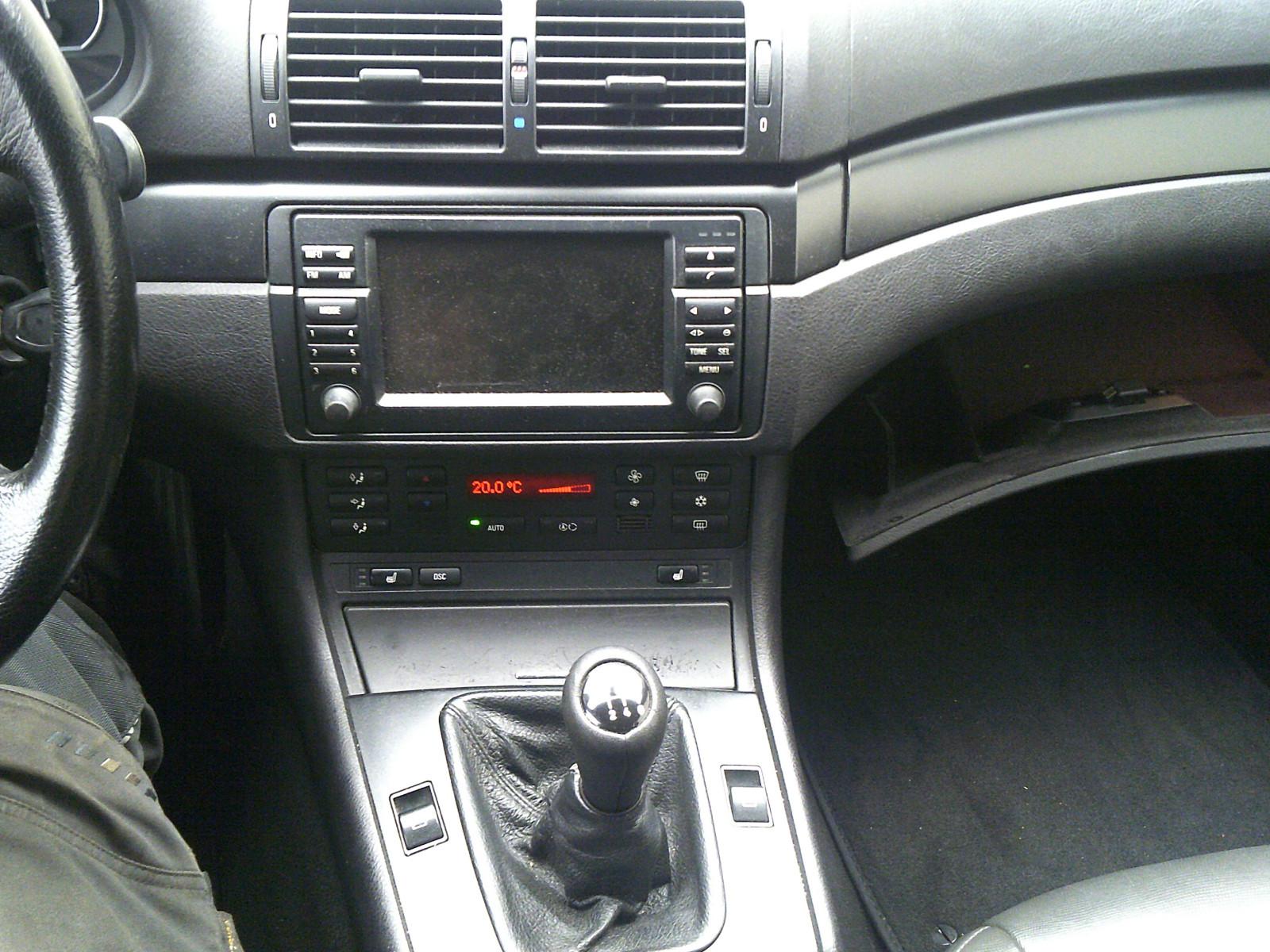 BMW 320 2004 — photo 8