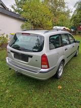 Ford Focus zum ausschlachten - Ford Focus aus 2004: Kombi