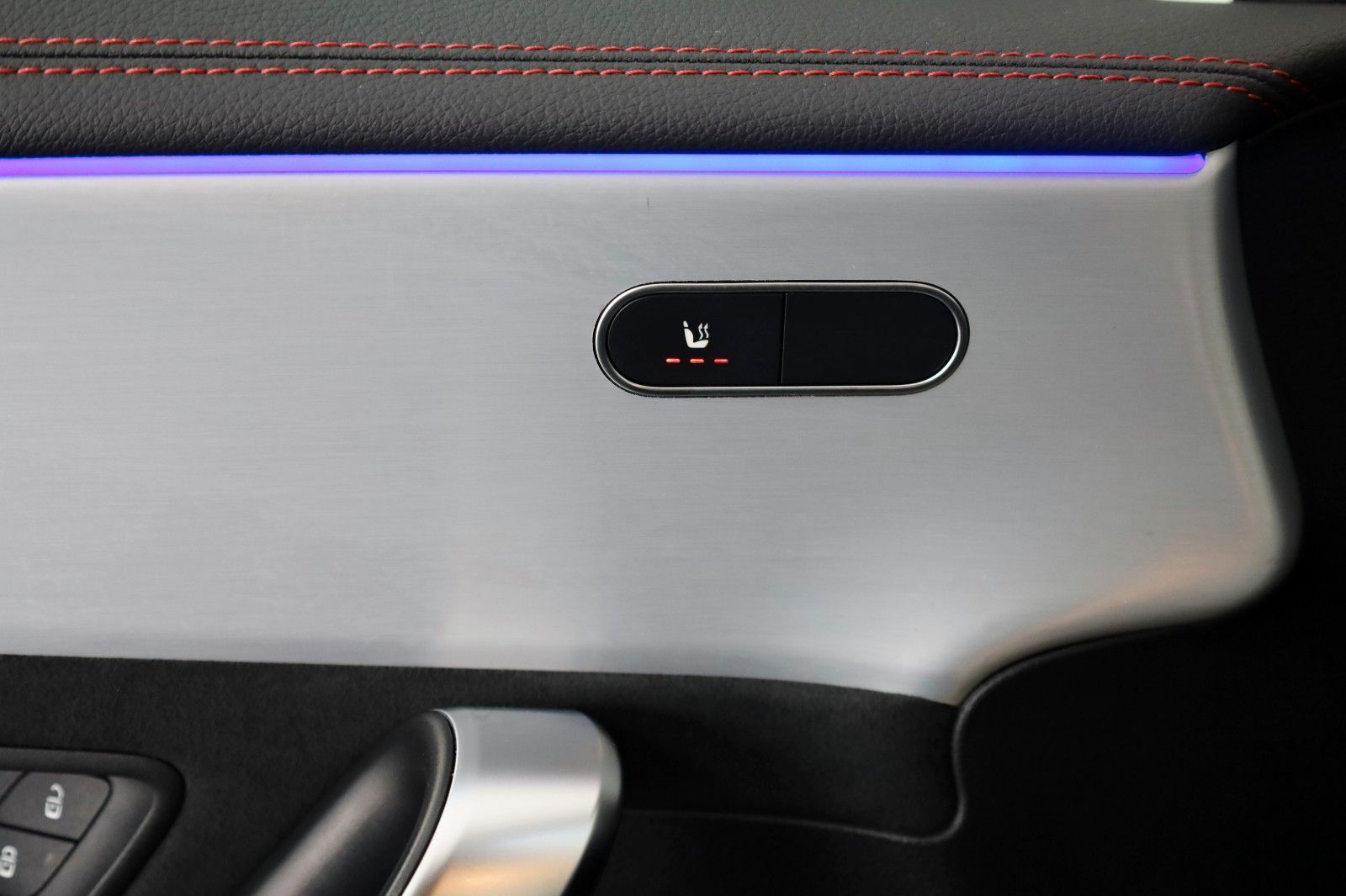 Fahrzeugabbildung Mercedes-Benz CLA 250 e,AMG-line,Leder,Navi,LED,SH,Kamera