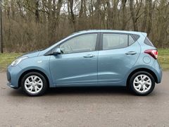 Fahrzeugabbildung Hyundai i10 1.0 Trend *Klima*Allwetter*Sitzhzg*Lnkrdhzg*
