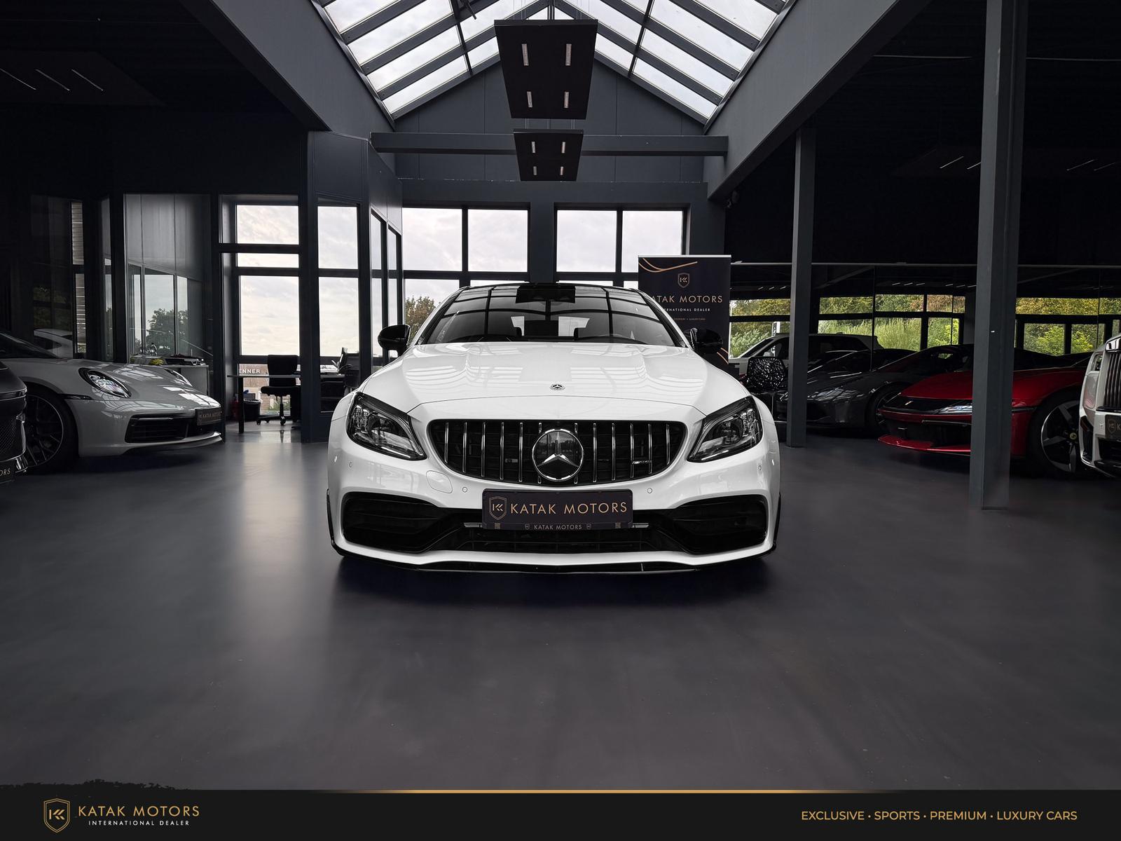 Mercedes-Benz C 63 AMG S/CARBON/AMG PERF EXT+INT/AERO D PAKET