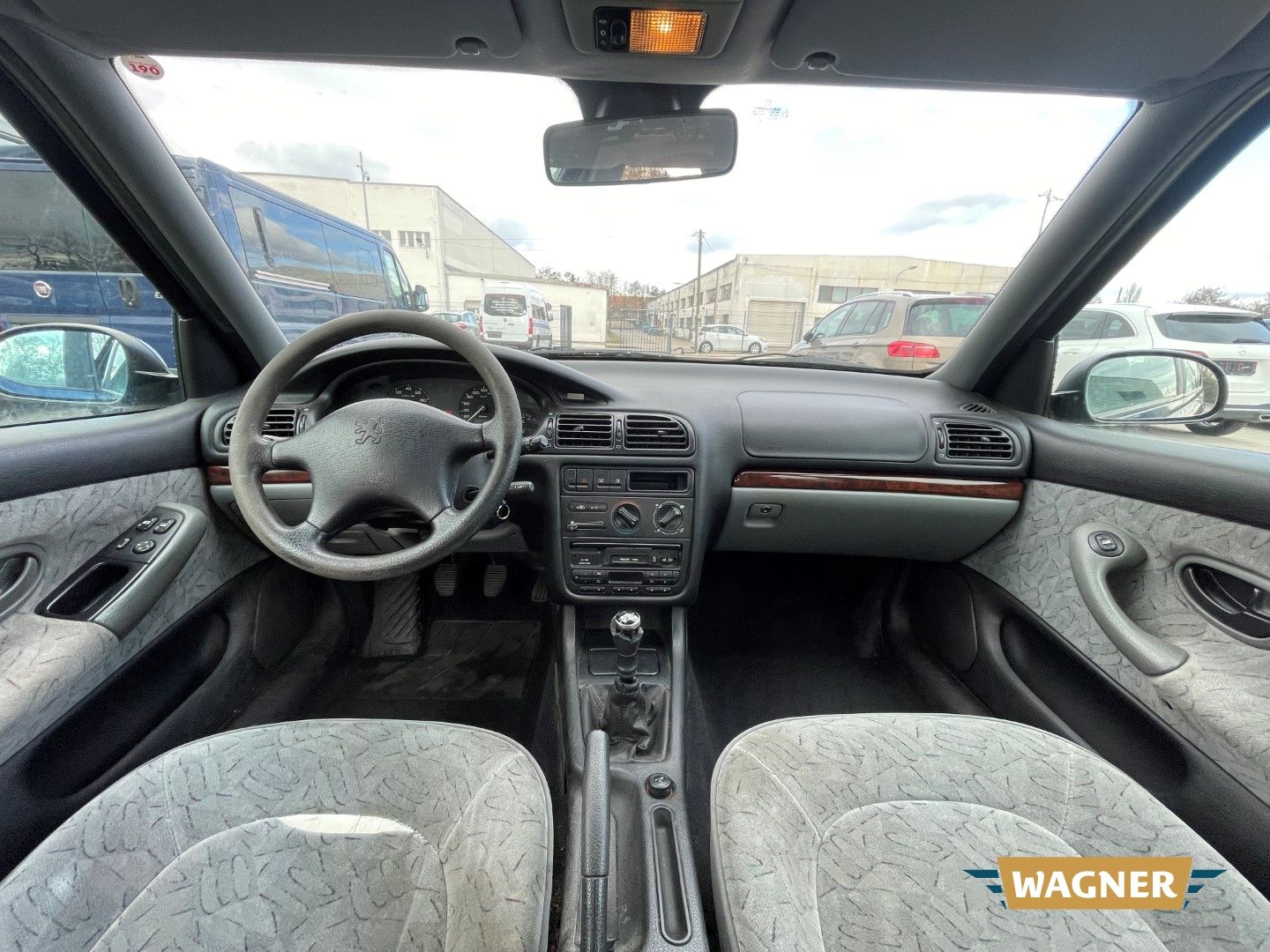 Fahrzeugabbildung Peugeot 406 SR Klimaanlage Servolenkung Motorschaden