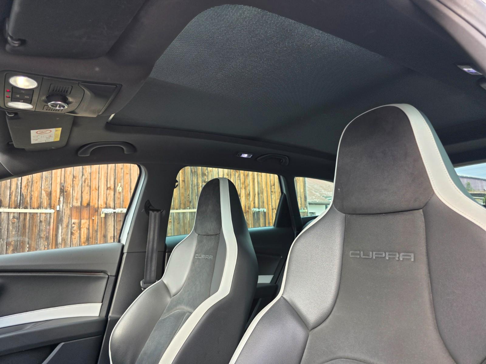 Seat Leon ST Cupra 280 ch • Boîte manuelle • Baquets cuir • Toit pano • DCC • GPS