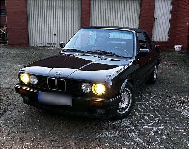 BMW e30 320i Cabrio