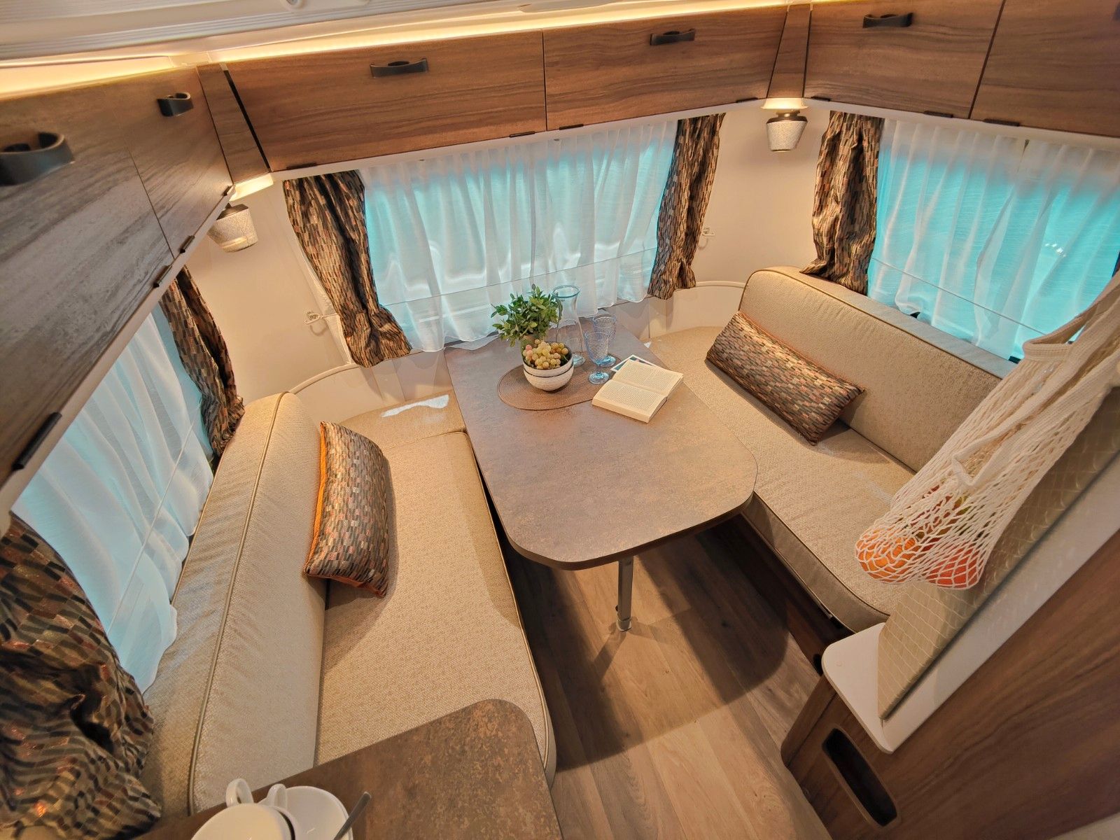 Fahrzeugabbildung HYMER / ERIBA / HYMERCAR Touring 560 Legend Urban 2026