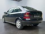 Opel Astra 1.6 16V Sport - Opel Astra mit Benzin-Antrieb: Limousine, 1.6