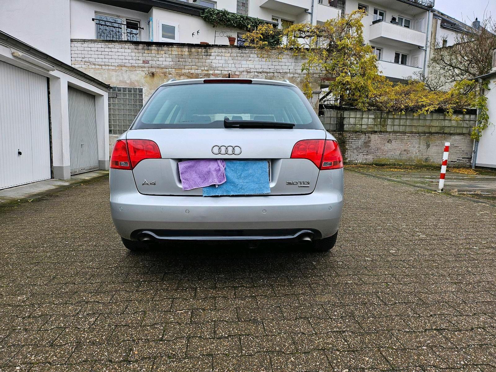 Audi A4 2008 — interior