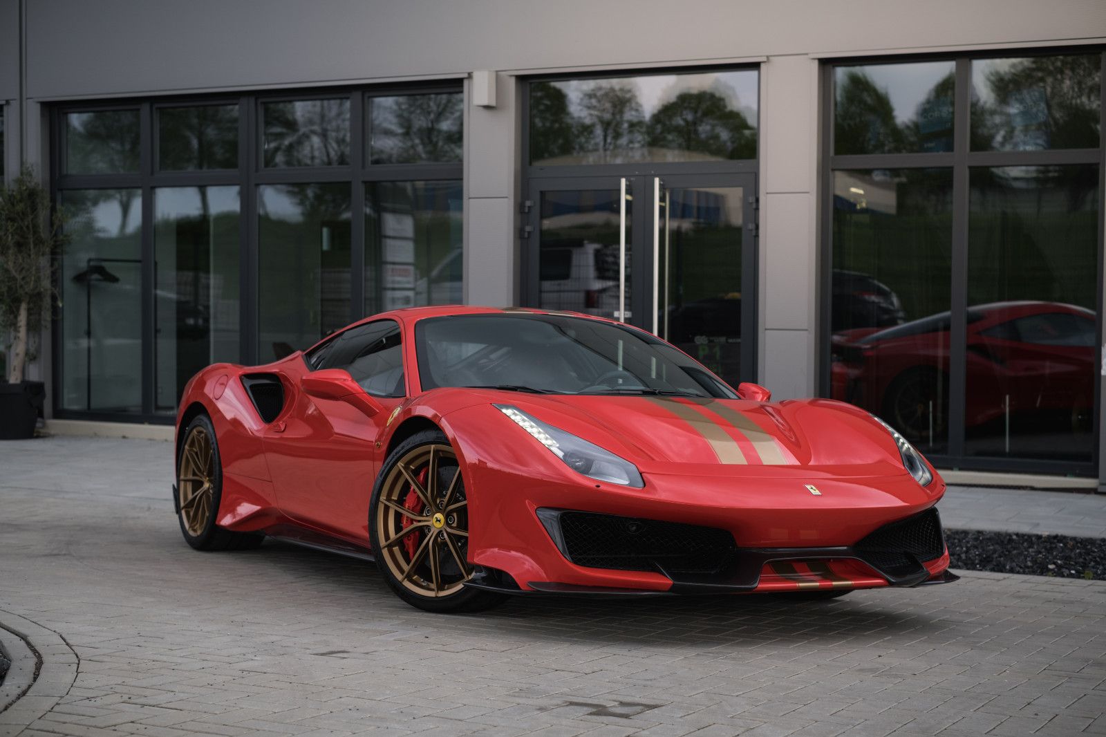 Fahrzeugabbildung Ferrari 488 Pista, JBL, Lift, Kamera, Carbon, Racingseat