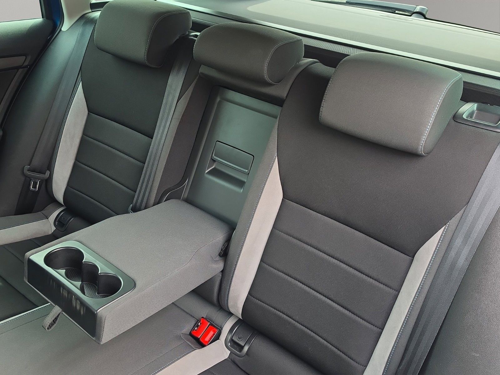 Fahrzeugabbildung SKODA Octavia Combi Ambition Apple CarPlay und Android