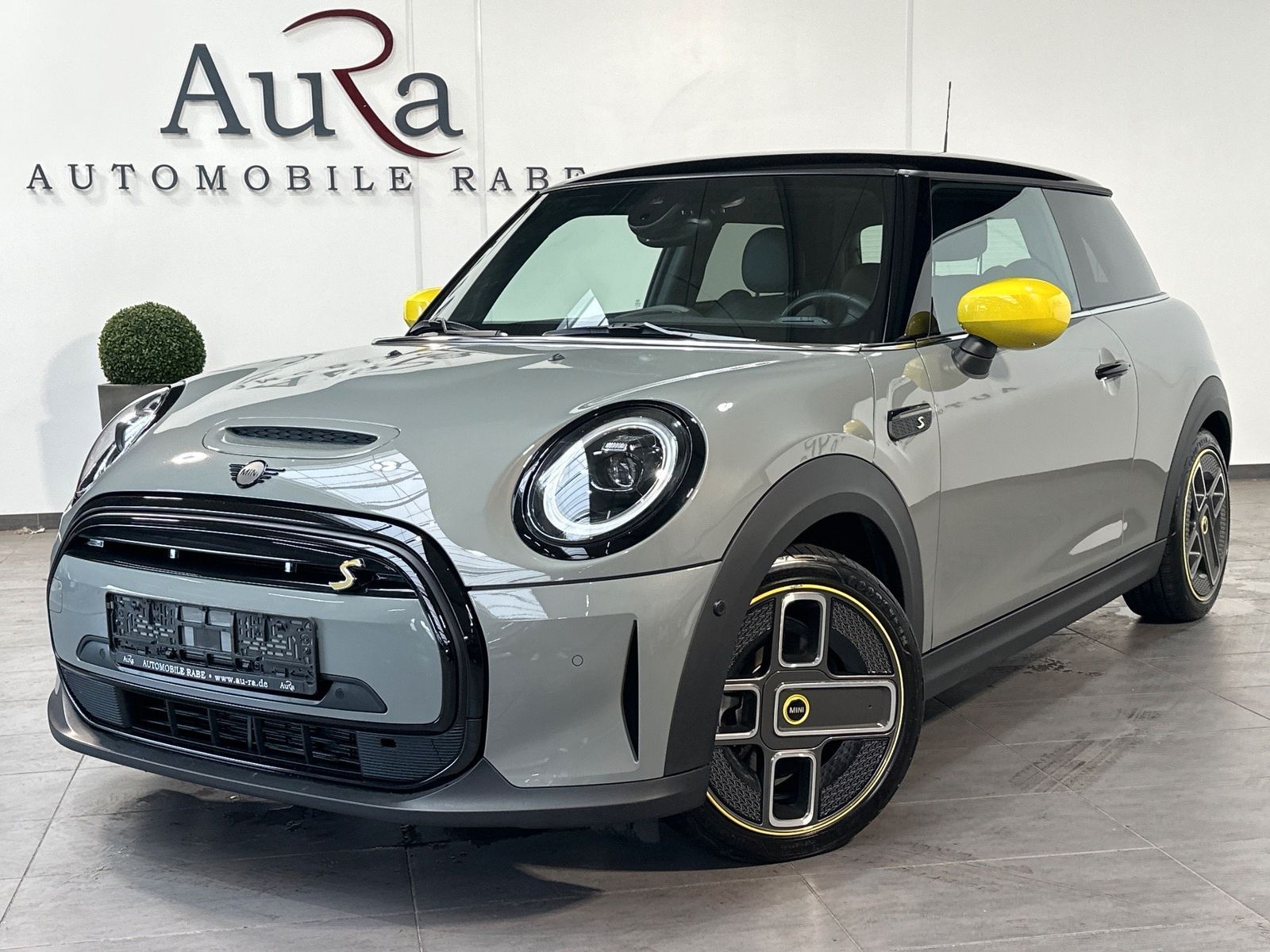 MINI Cooper SE Electric Trim NAV+LED+KAM+SHZ+KEYLESS