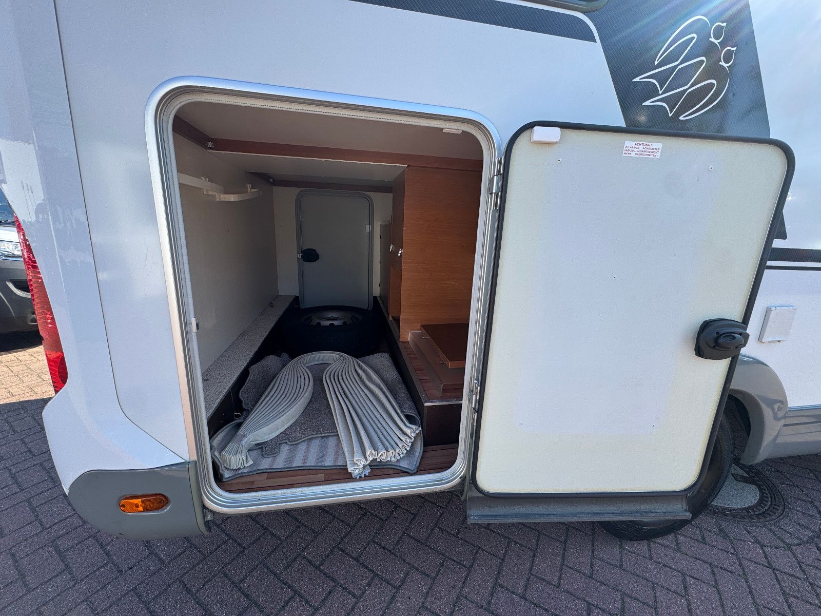 Fahrzeugabbildung Knaus 650 MEG 50 YEARS EDITION SOLAR AHK LUFTFEDERUNG