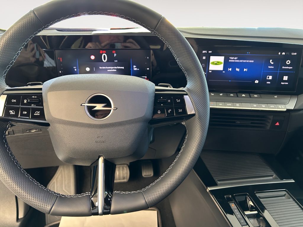 Fahrzeugabbildung Opel Astra 1.2 Turbo AT Edition