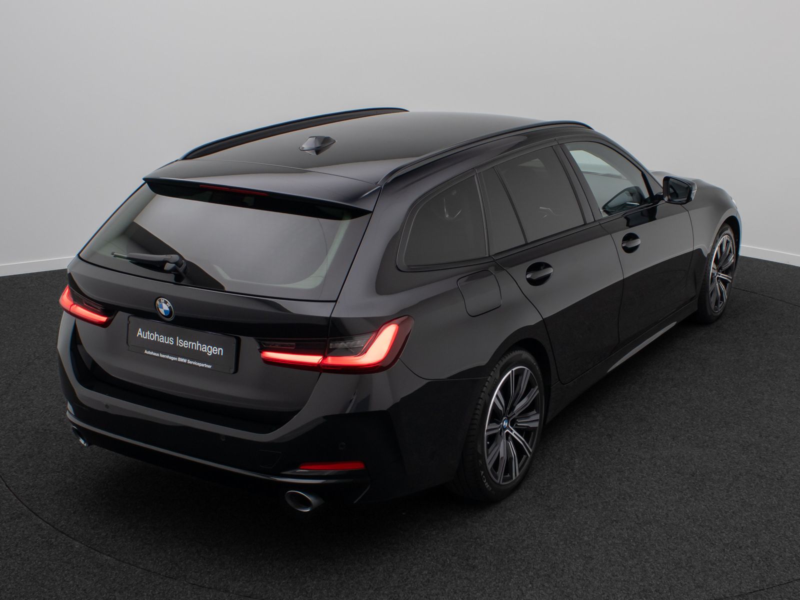 Fahrzeugabbildung BMW 330d H/K GeschwindigReg AHK DAB Widscreen 18Zoll