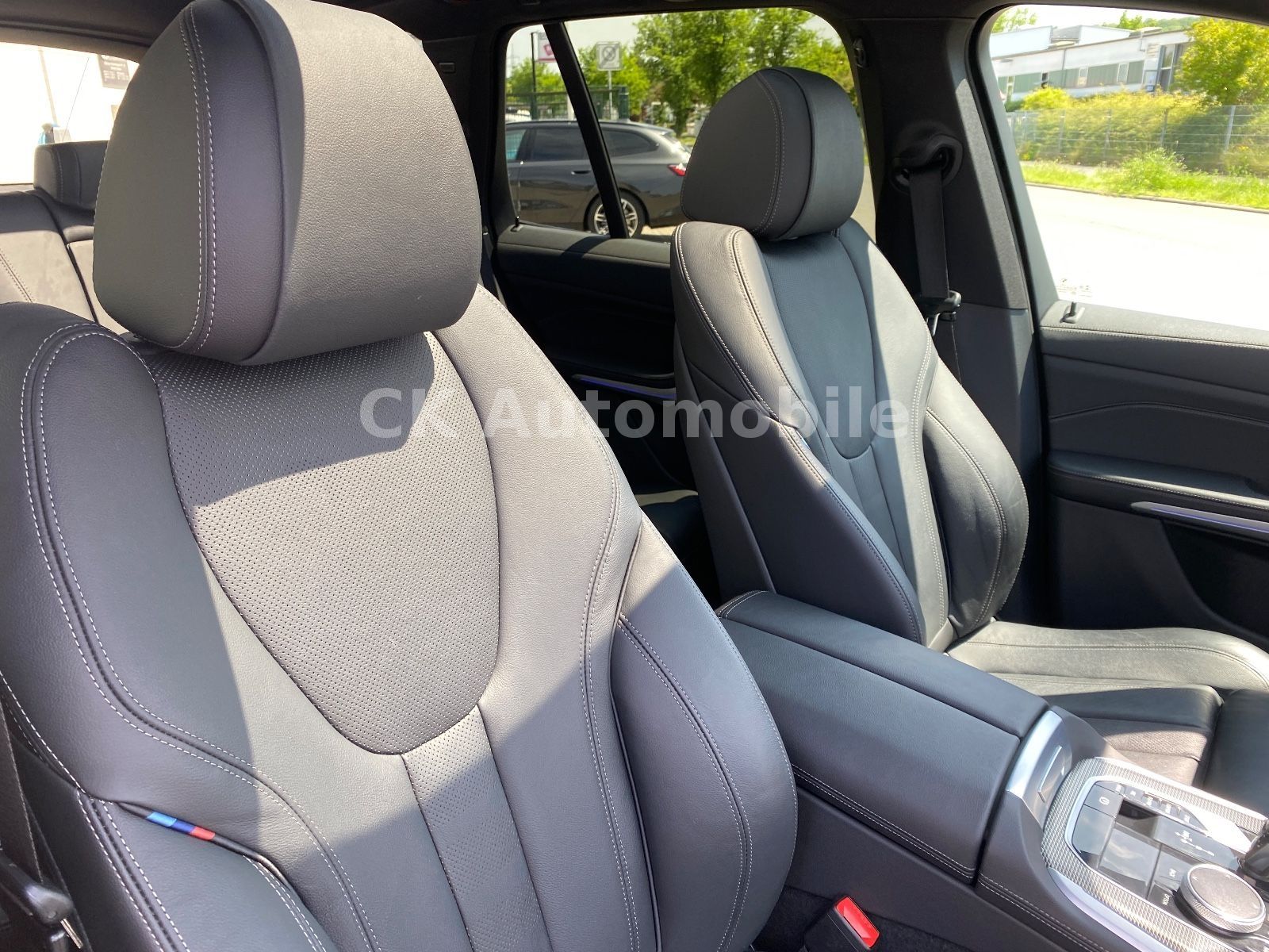 Fahrzeugabbildung BMW X5 xDrive 40d M-Sport/laser/Head-Up/Pano/ACC/AHK