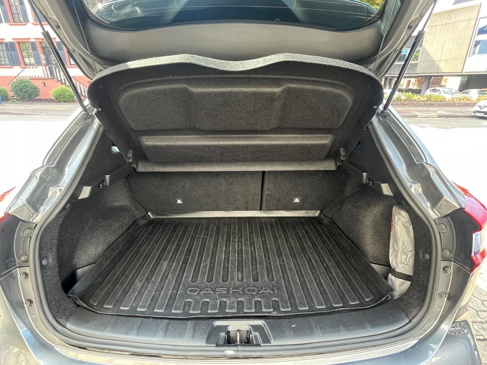 Nissan Qashqai Tekna 1,3 AUTOMATIK, LEDER