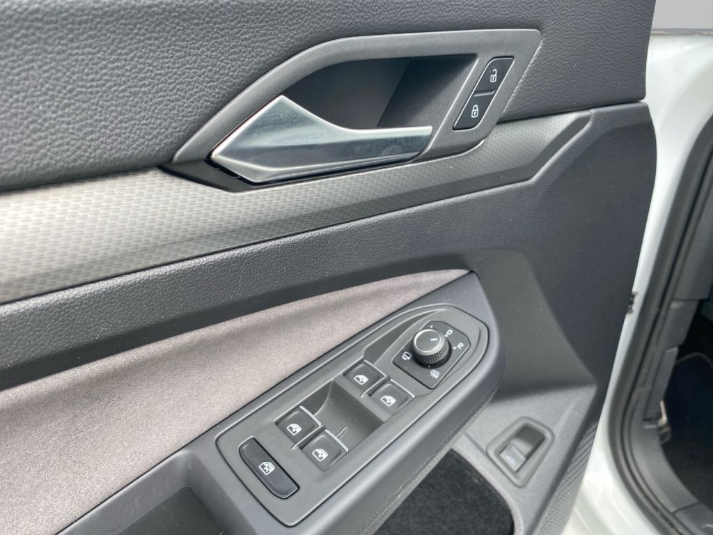 Fahrzeugabbildung Volkswagen Golf Variant 2.0 TDI 4Motion SCR DSG Alltrack