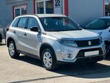 Suzuki Vitara 1.4 MildHybrid*ACC*LED*SHZ*Klimaaut*Tempo - silberne Suzuki Vitara