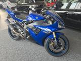 Yamaha YZF R1 - YAMAHA 2004 R1