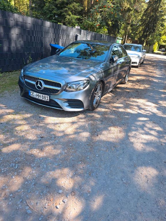 Image of Mercedes-Benz E 220
