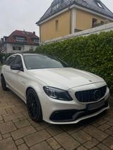 Mercedes-Benz C 63 AMG Mercedes-AMG C 63 T S Mercedes-AMG S - Mercedes C 63 AMG mit Anhängerkupplung