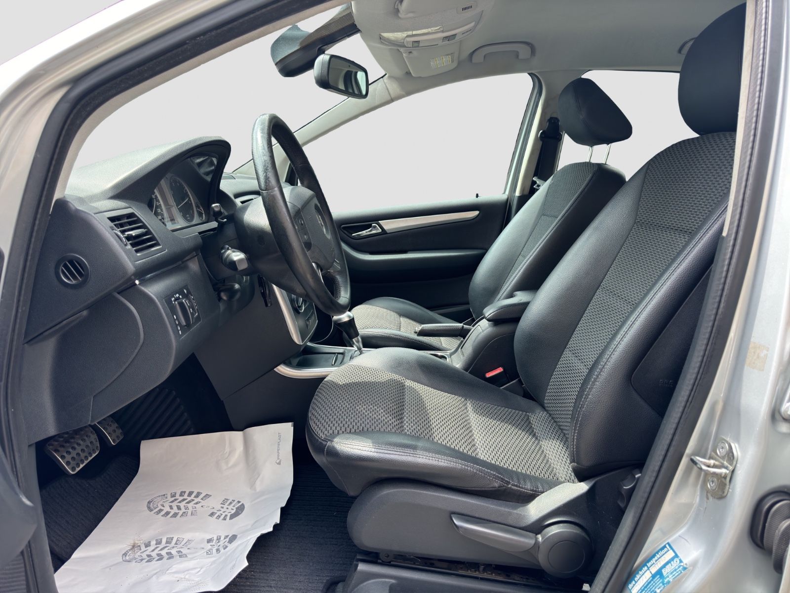 Fahrzeugabbildung Mercedes-Benz B 180 /Klimaanlage/Sitzhz./Tempomat