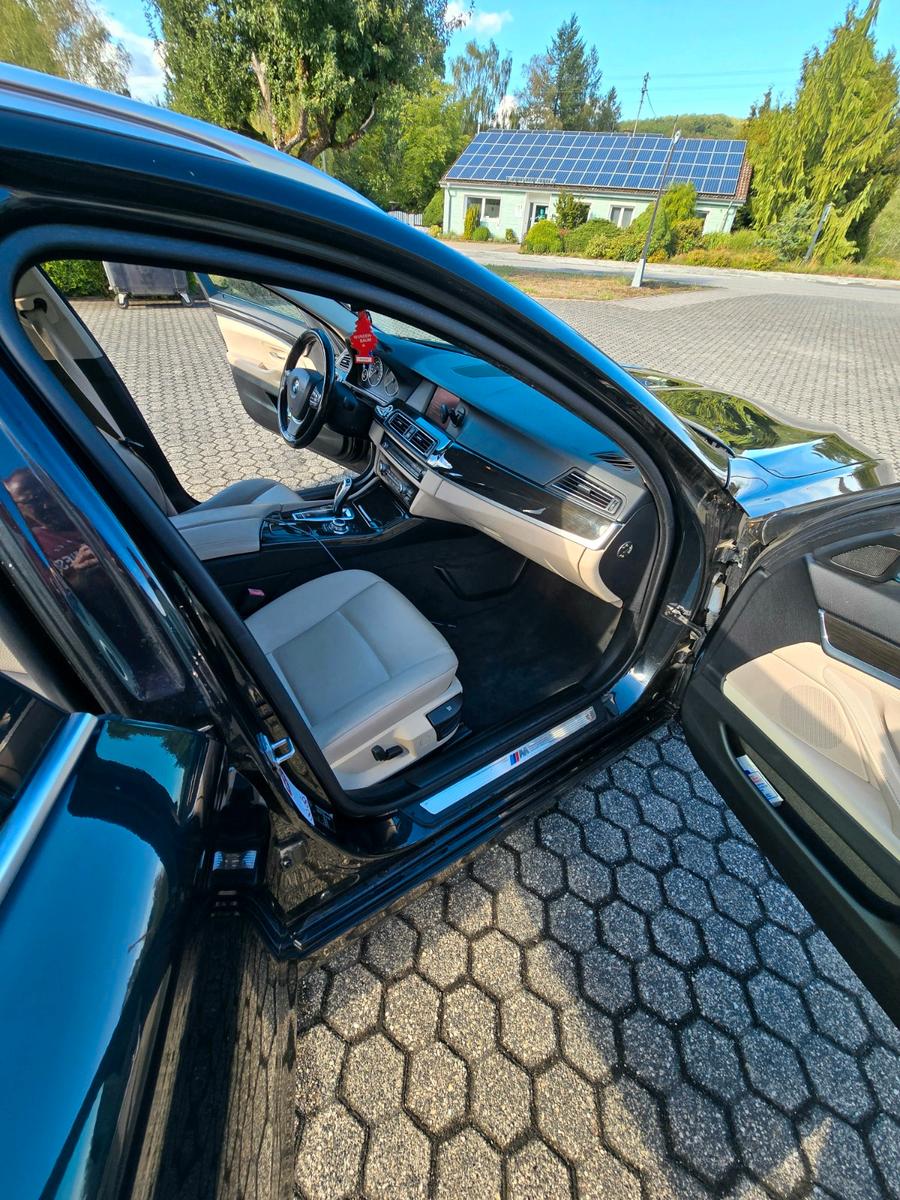 BMW 520 2012 — photo 11